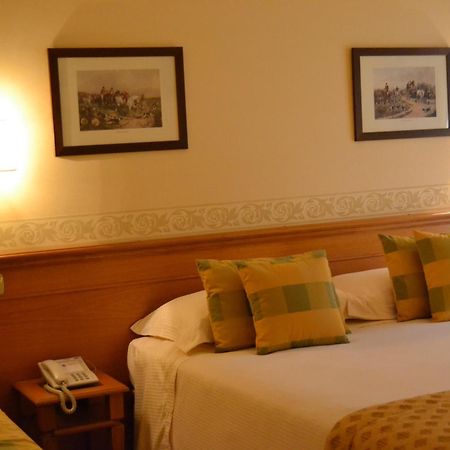 Seccy Hotel Boutique Art & Museum Fiumicino Buitenkant foto