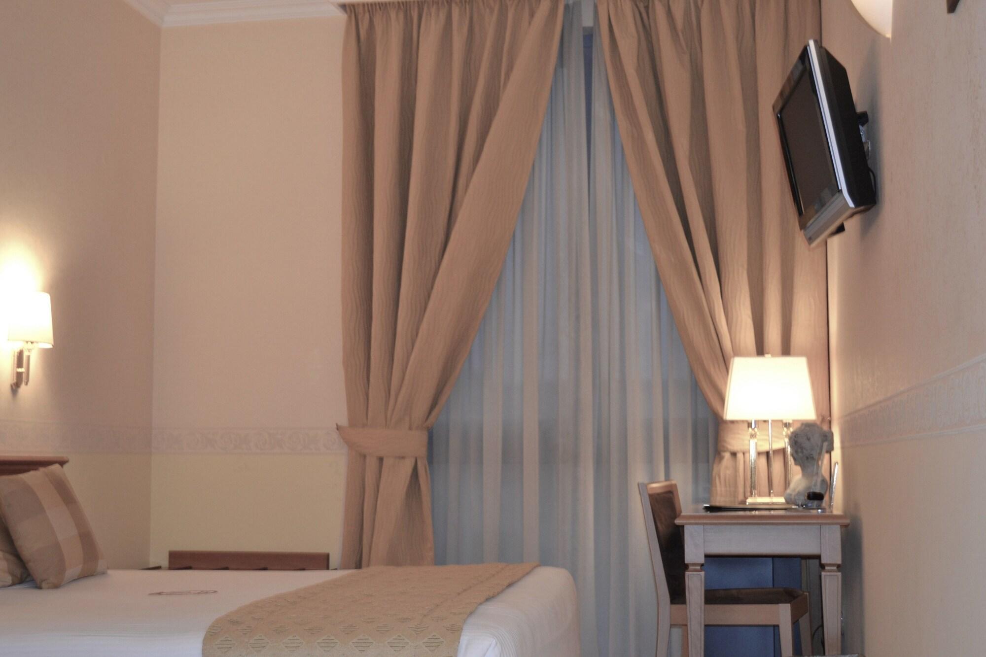 Seccy Hotel Boutique Art & Museum Fiumicino Buitenkant foto