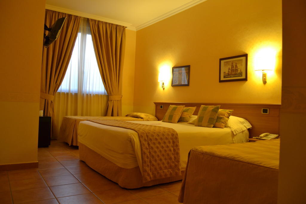 Seccy Hotel Boutique Art & Museum Fiumicino Kamer foto