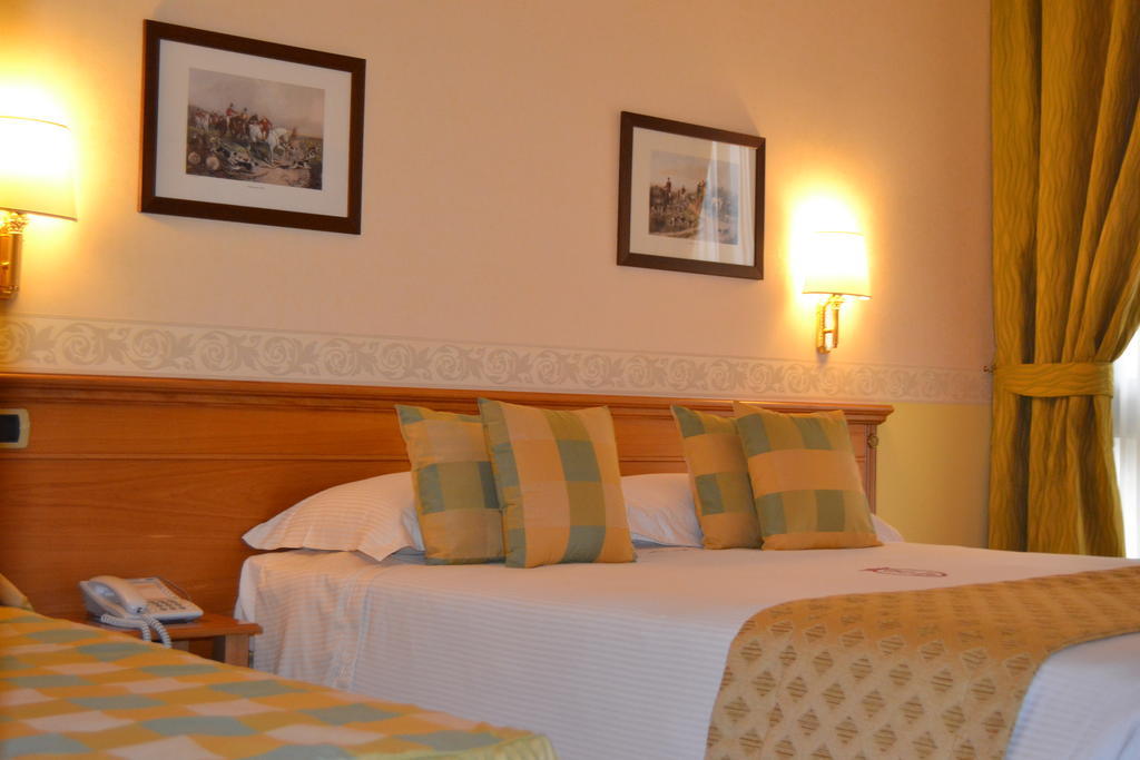 Seccy Hotel Boutique Art & Museum Fiumicino Kamer foto
