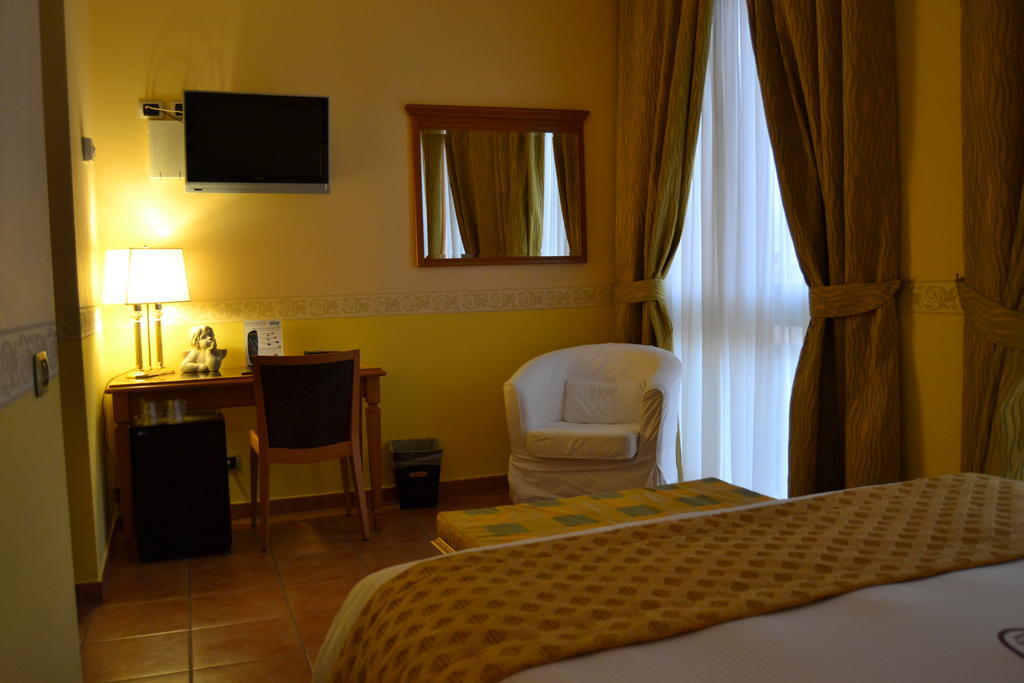 Seccy Hotel Boutique Art & Museum Fiumicino Kamer foto