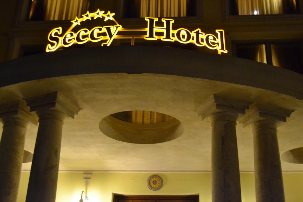 Seccy Hotel Boutique Art & Museum Fiumicino Buitenkant foto